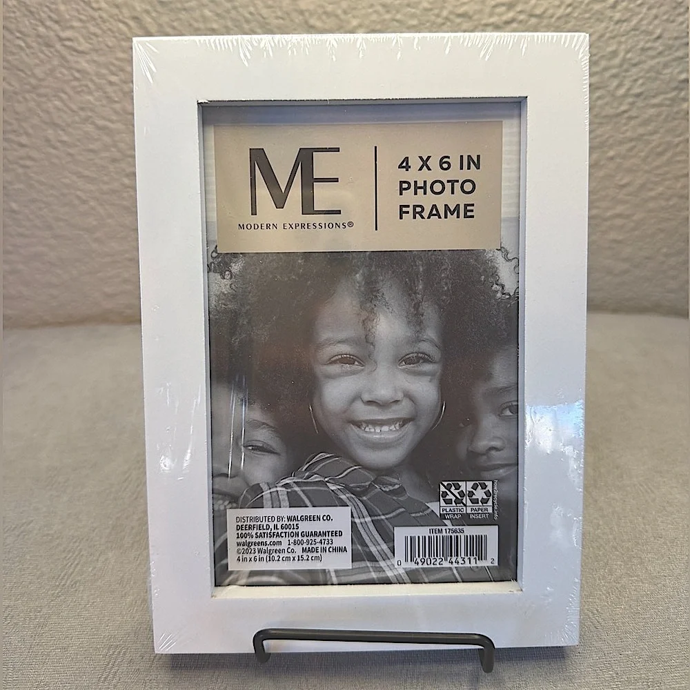 White Picture Frame, 4x6 in — Modern Expressions